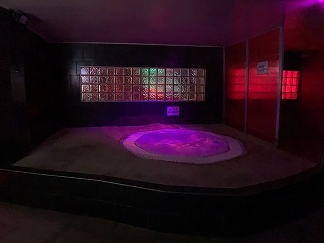 Koncept Sauna Gay à Montpellier : Le jacuzzi